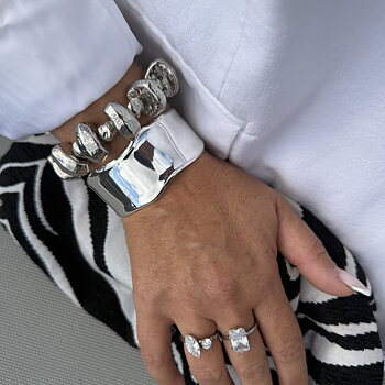 Big stone ring steel