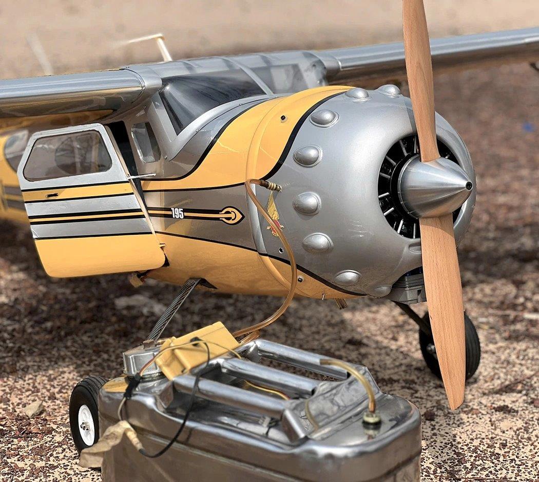 Seagull Cessna 195 229cm 35-50cc Gas ARF Gul/Silver - 4