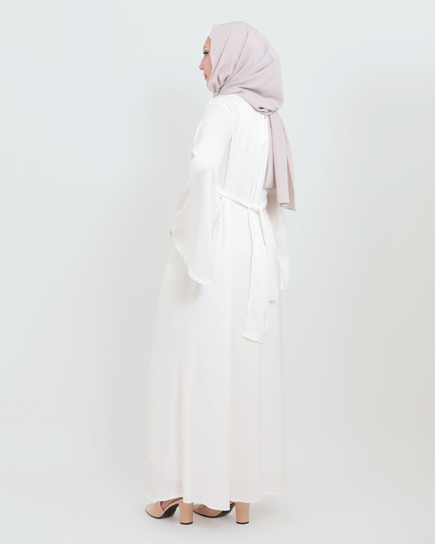 Maxi Dress in Satin - Off-White - 3