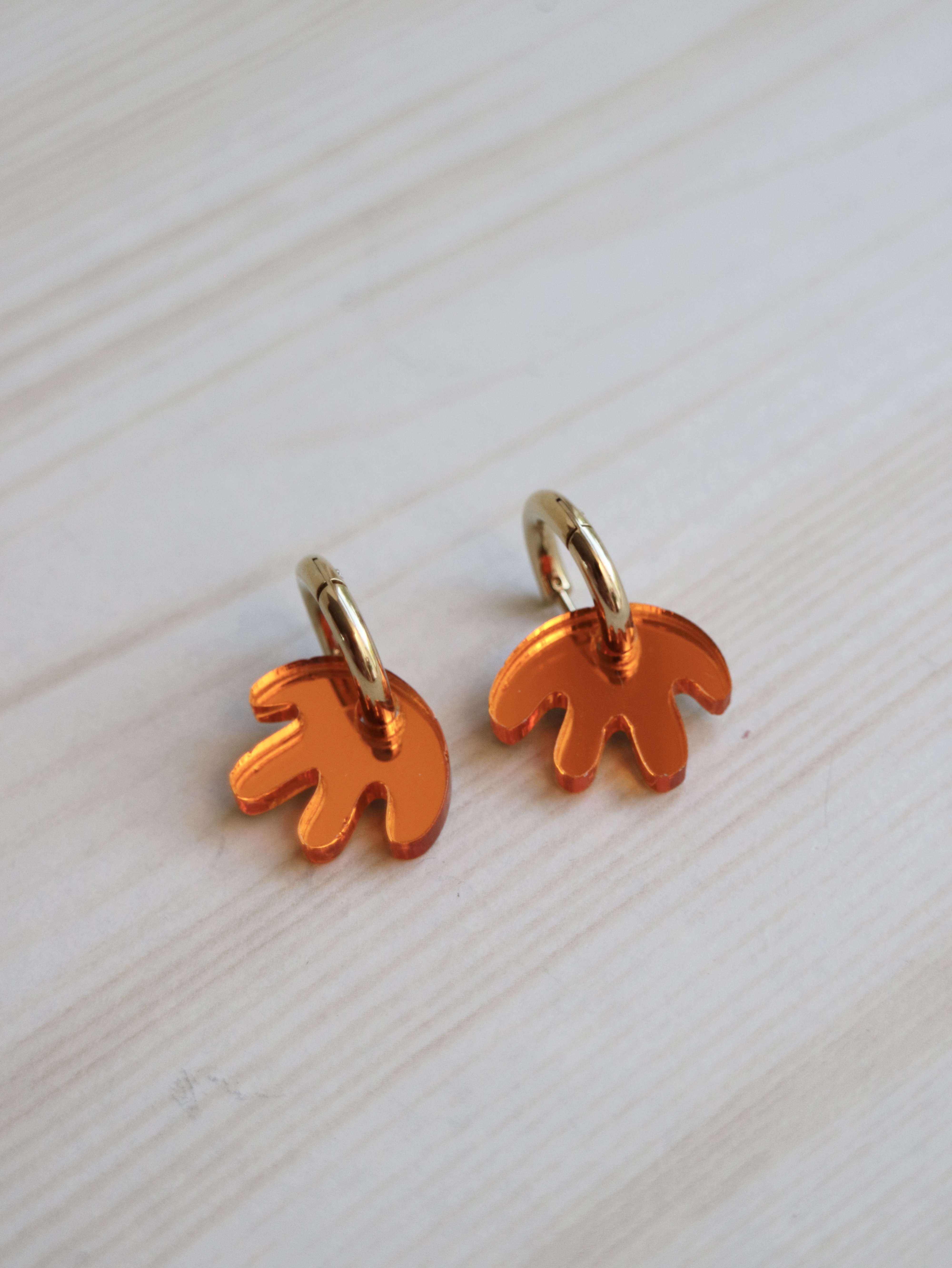 Mellow flora orange pendants