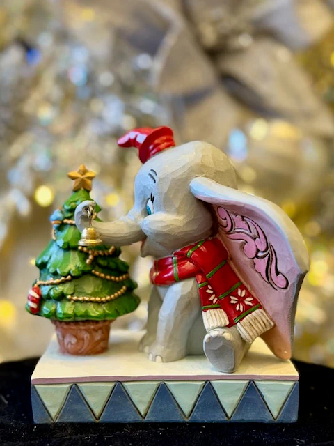 Disney Dumbo with christmas tree - 6