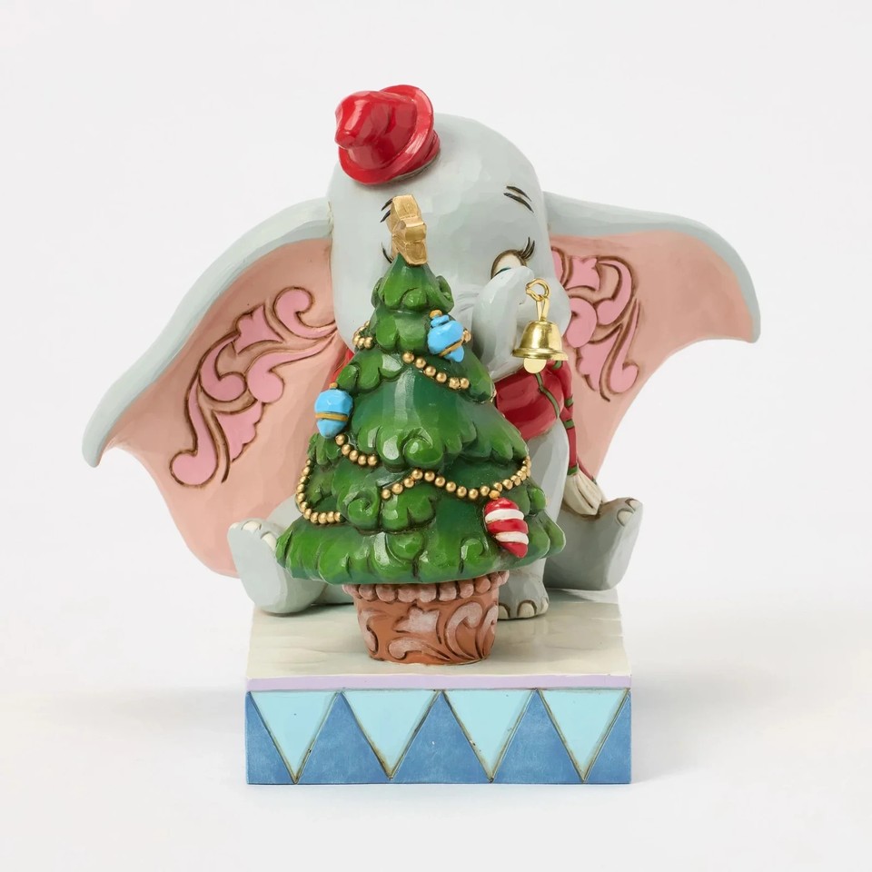 Disney Dumbo with christmas tree - 3