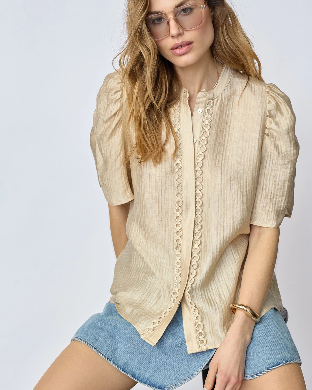 Blus Tassy lace kort ärm ljusbeige - 4