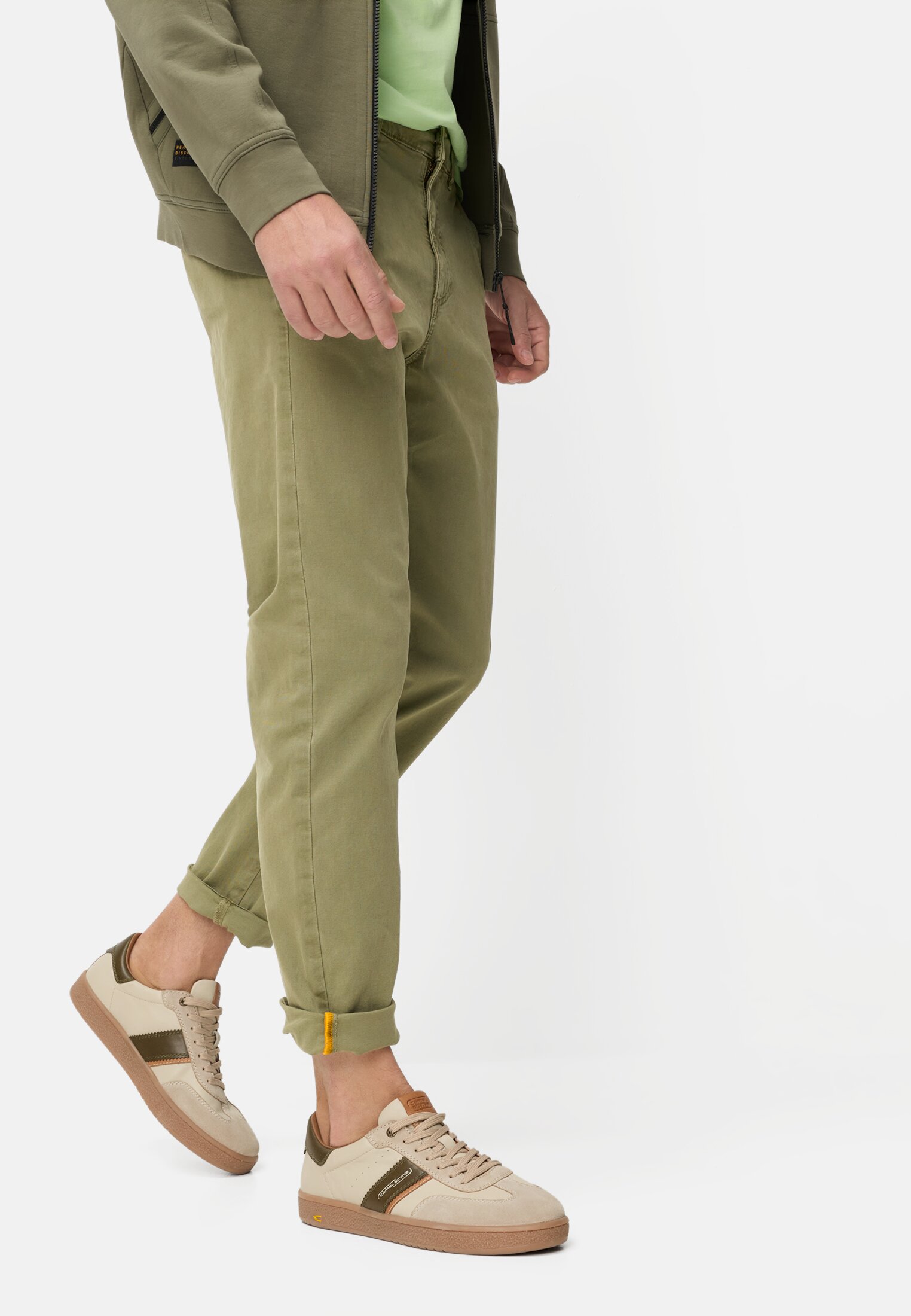 Gröna chinos långa  storlekar 250-256 från camel active. - 5