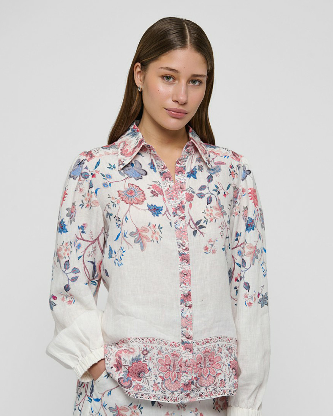 Linneblus Sioma rosa/blå blommig offwhite
