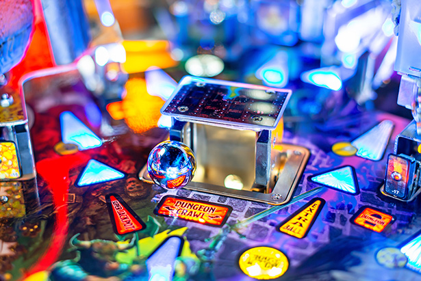 Dungeons & Dragons Premium - Stern Pinball  - In Stock - 11