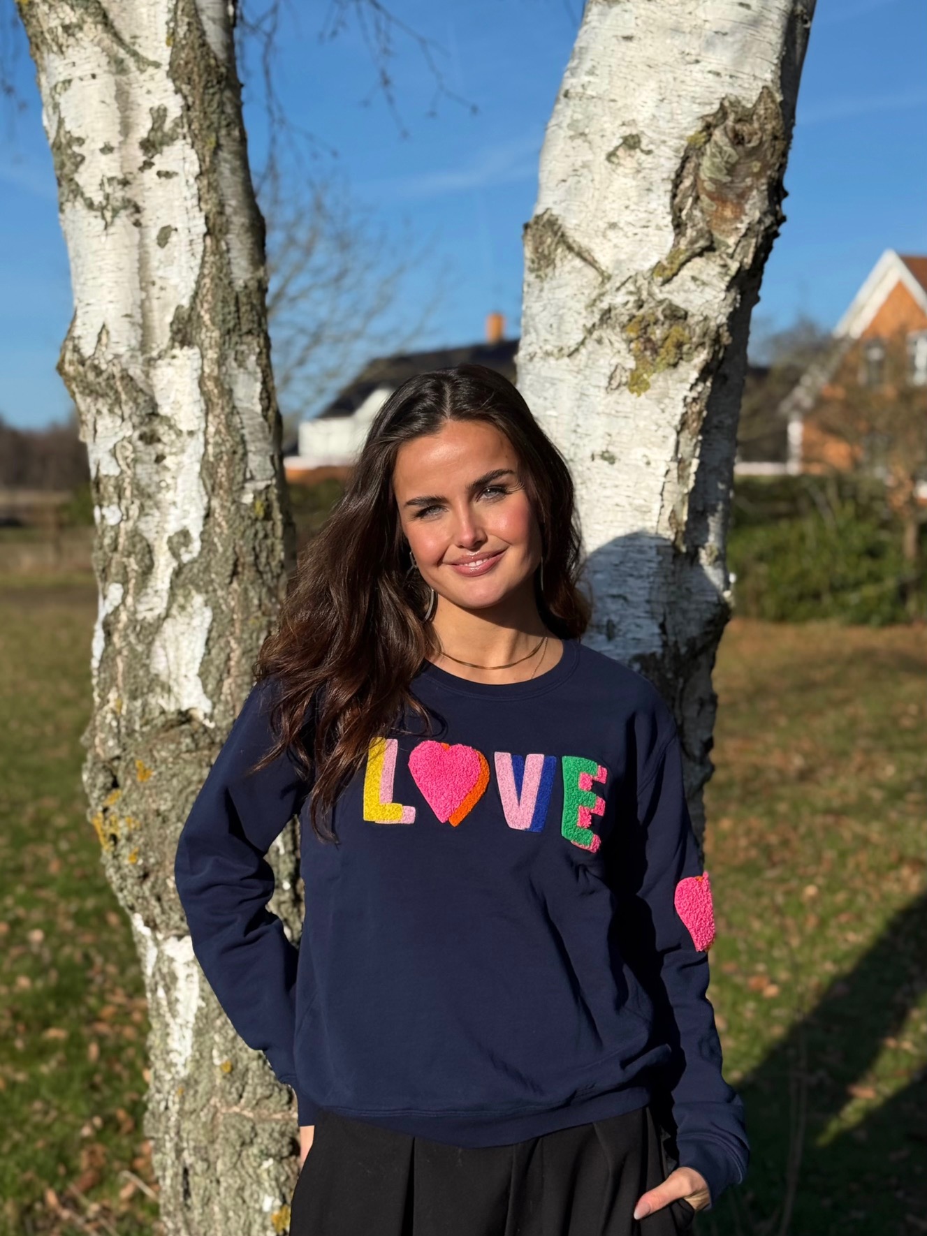 Is-LOVE multi NAVY sweat shirt