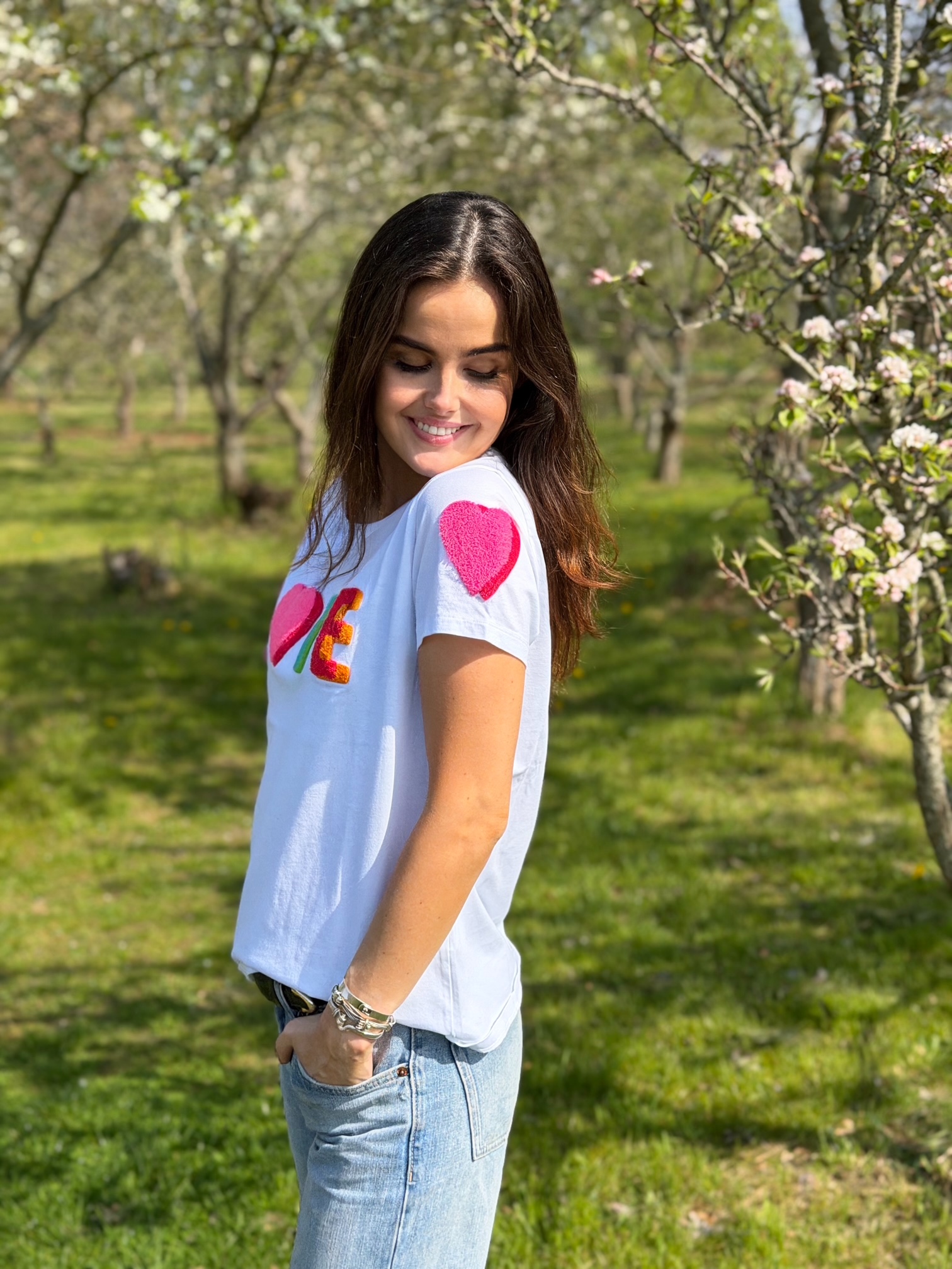 Is-T-shirt love NEW white double multi color embrodery - 4