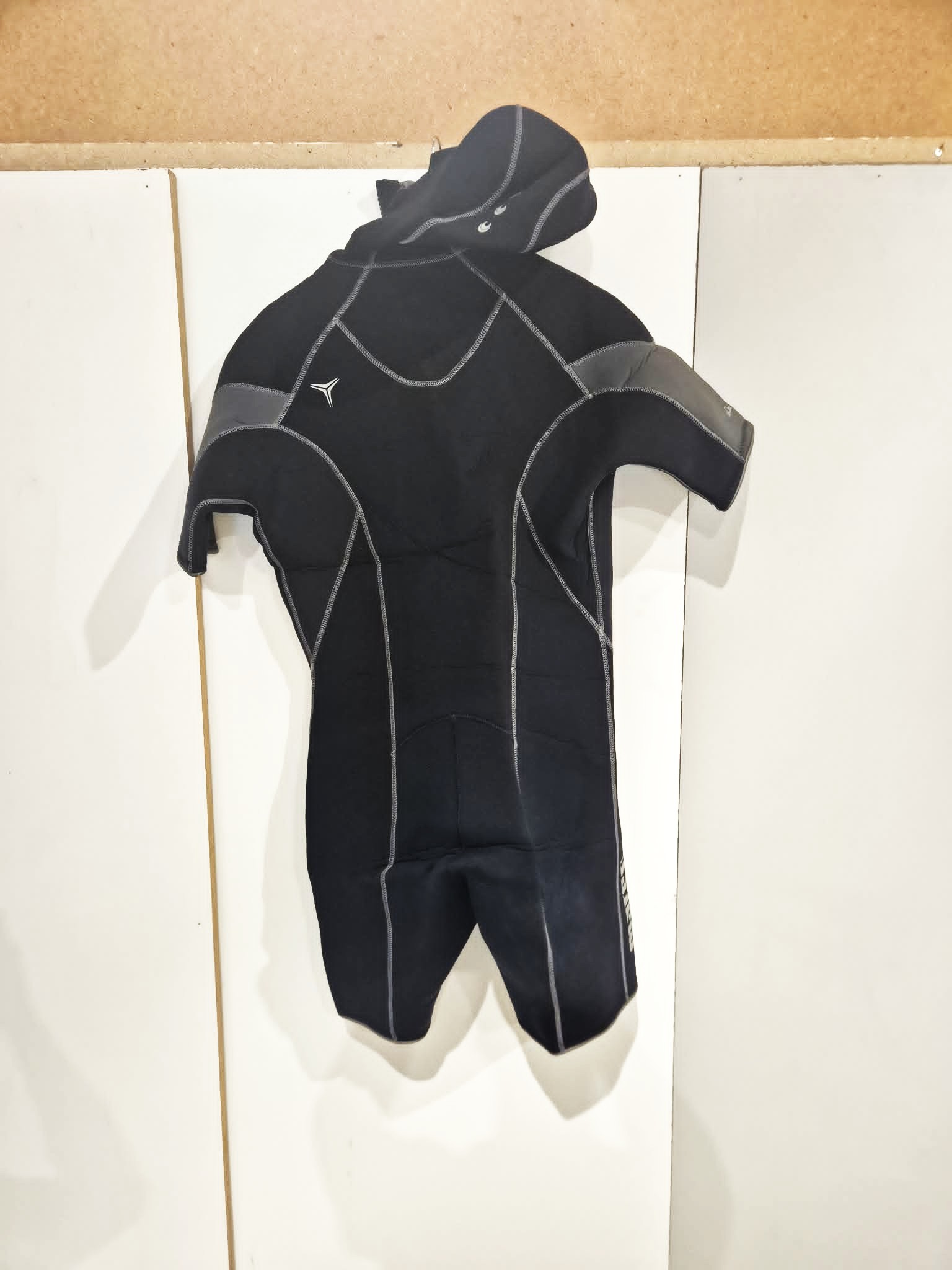 Mares Evolution shorty, Storlek 7 (ca 2XL (ca190cm)) *NY* - 2