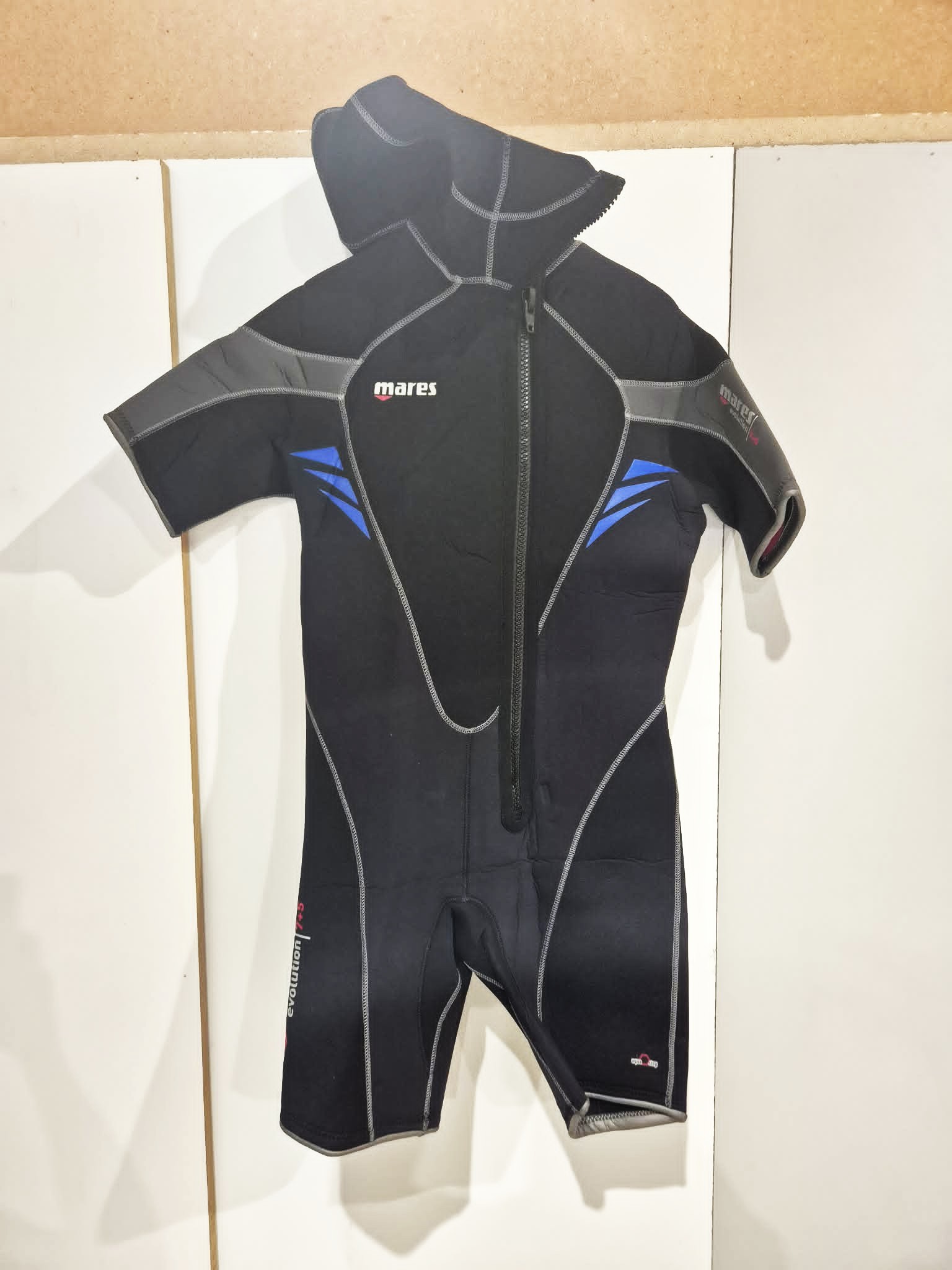 Mares Evolution shorty, Storlek 7 (ca 2XL (ca190cm)) *NY*