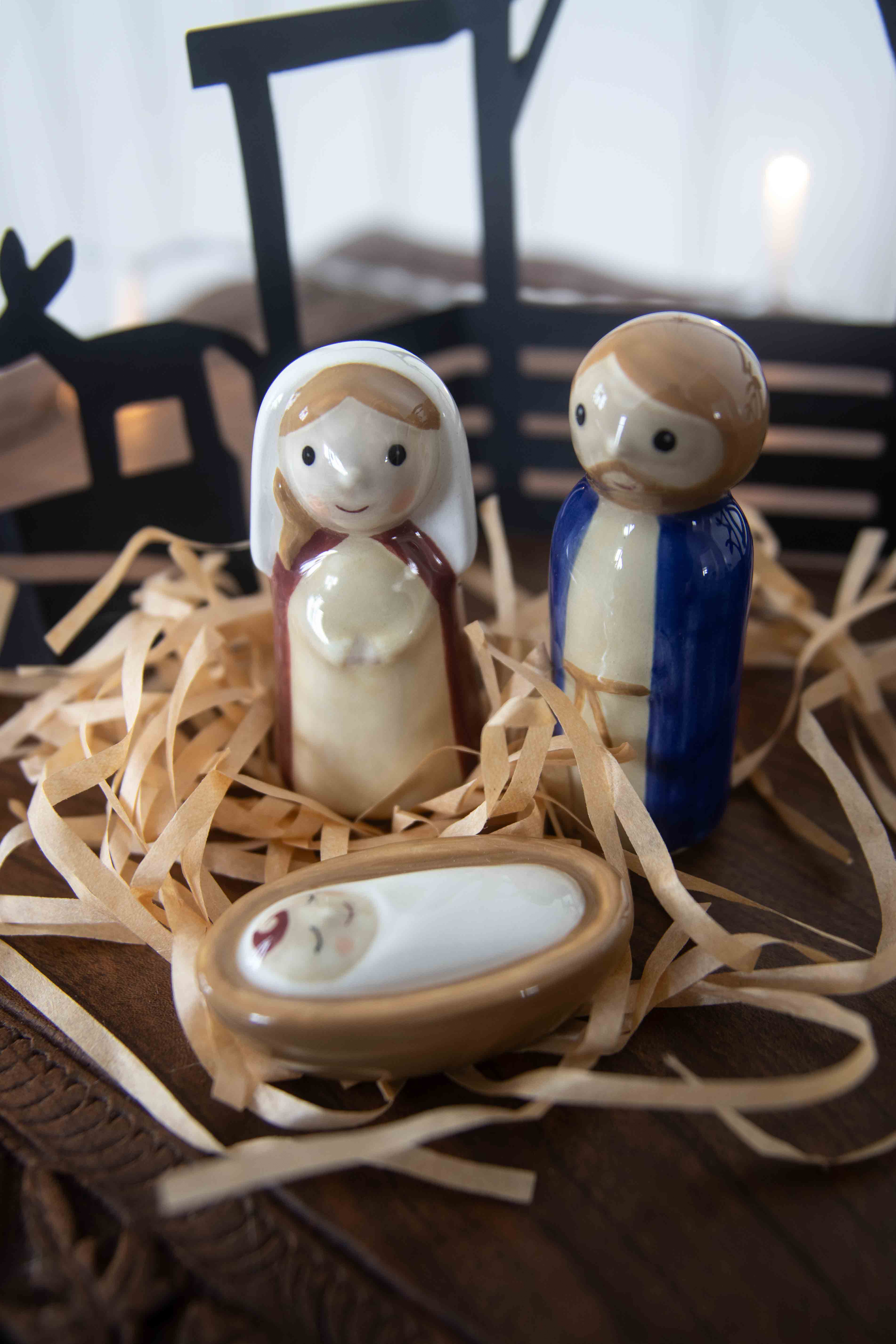 DEKORATION I KERAMIK, CRIB
