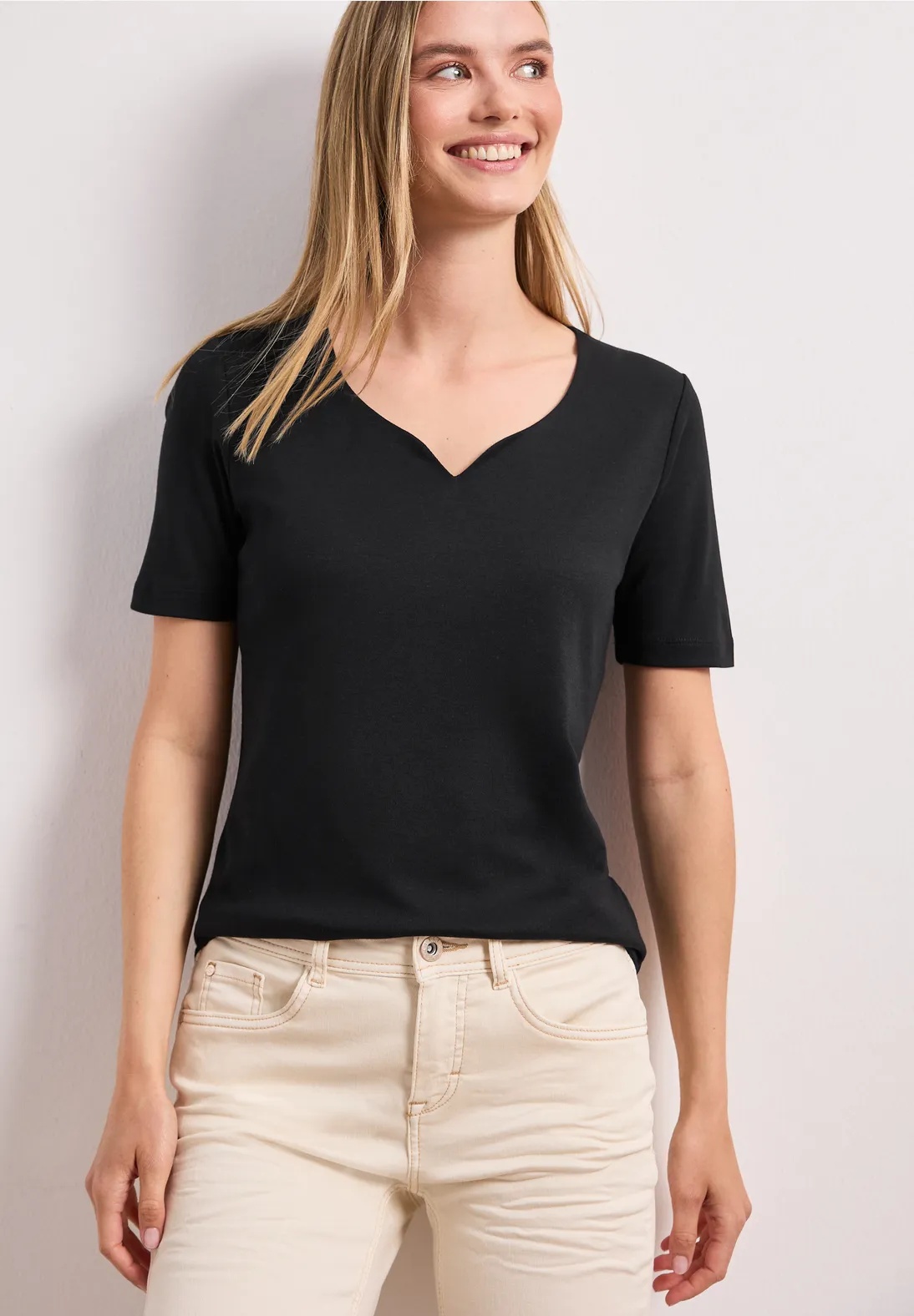 QR Heart Neck Ada 1/2 Sleeve - Black - Street One
