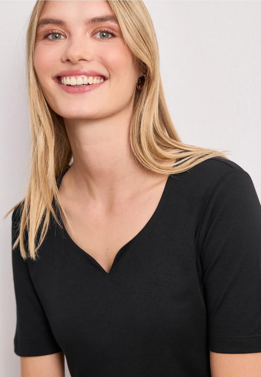 QR Heart Neck Ada 1/2 Sleeve - Black - Street One