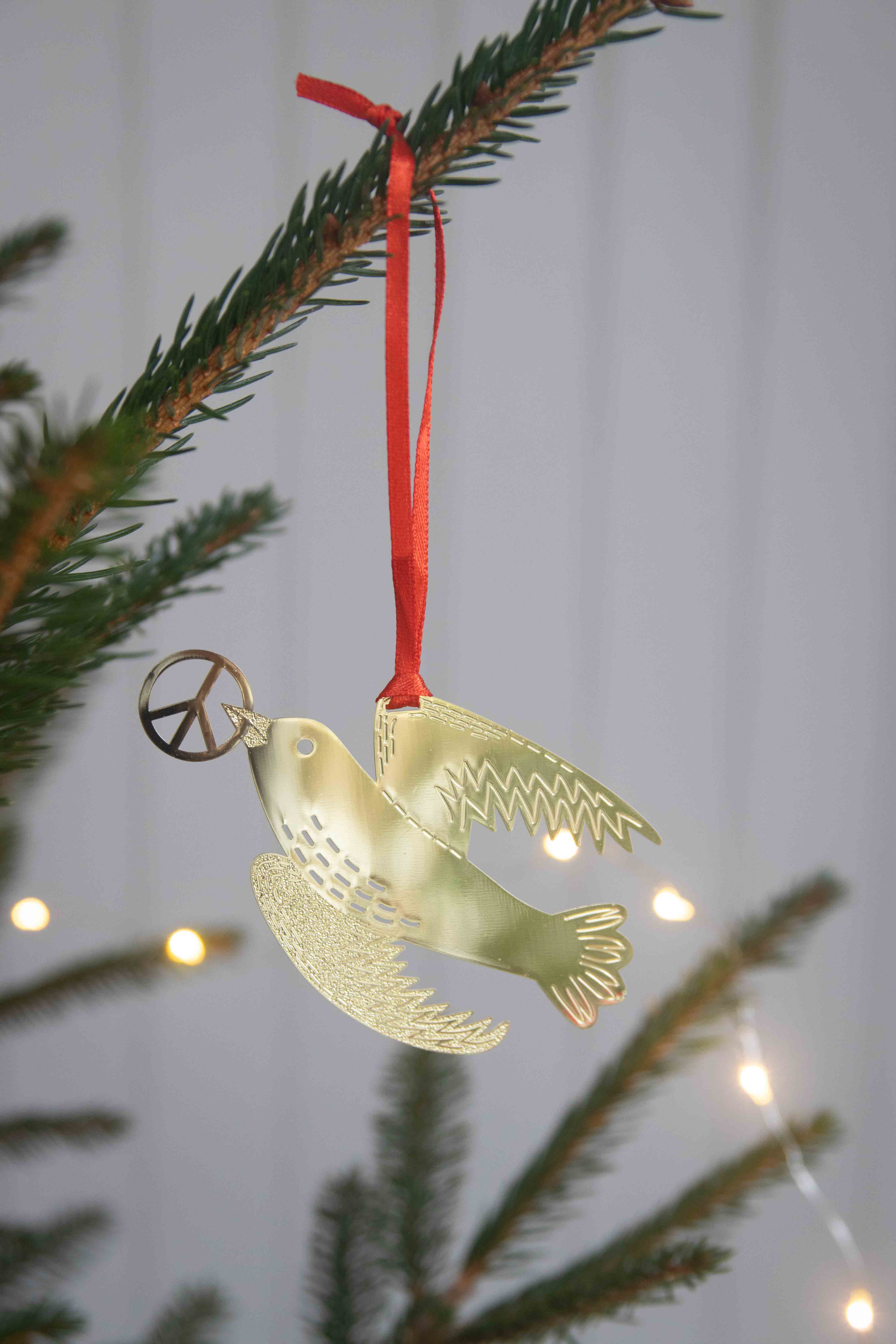 HANGING DECORATION  PEACE ON EARTH