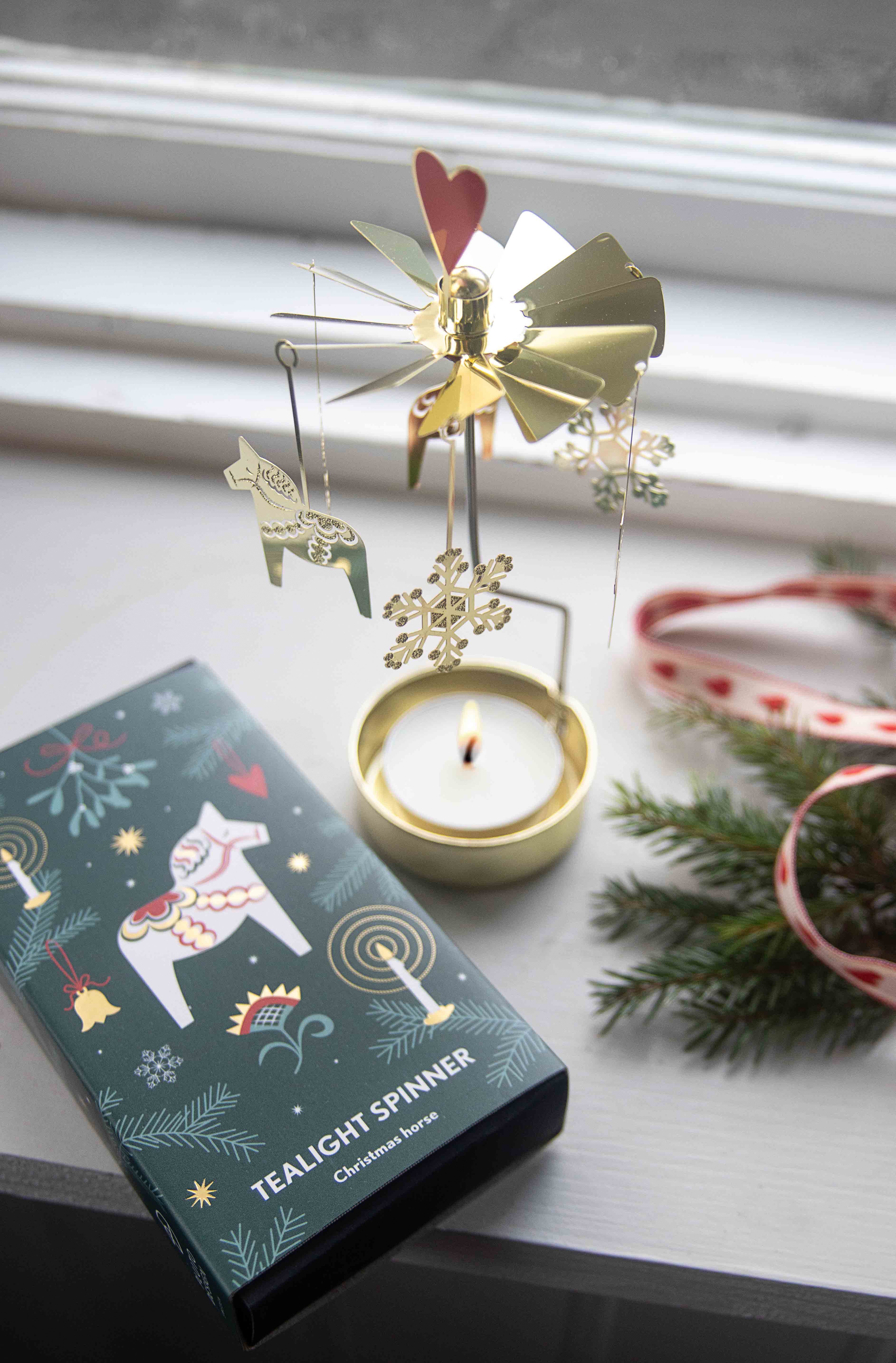 TEALIGHT SPINNER CHRISTMAS HORSE