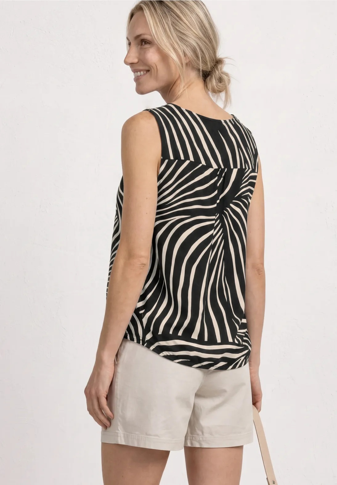 LTD QR Printed Jersey Top - Street One - 4