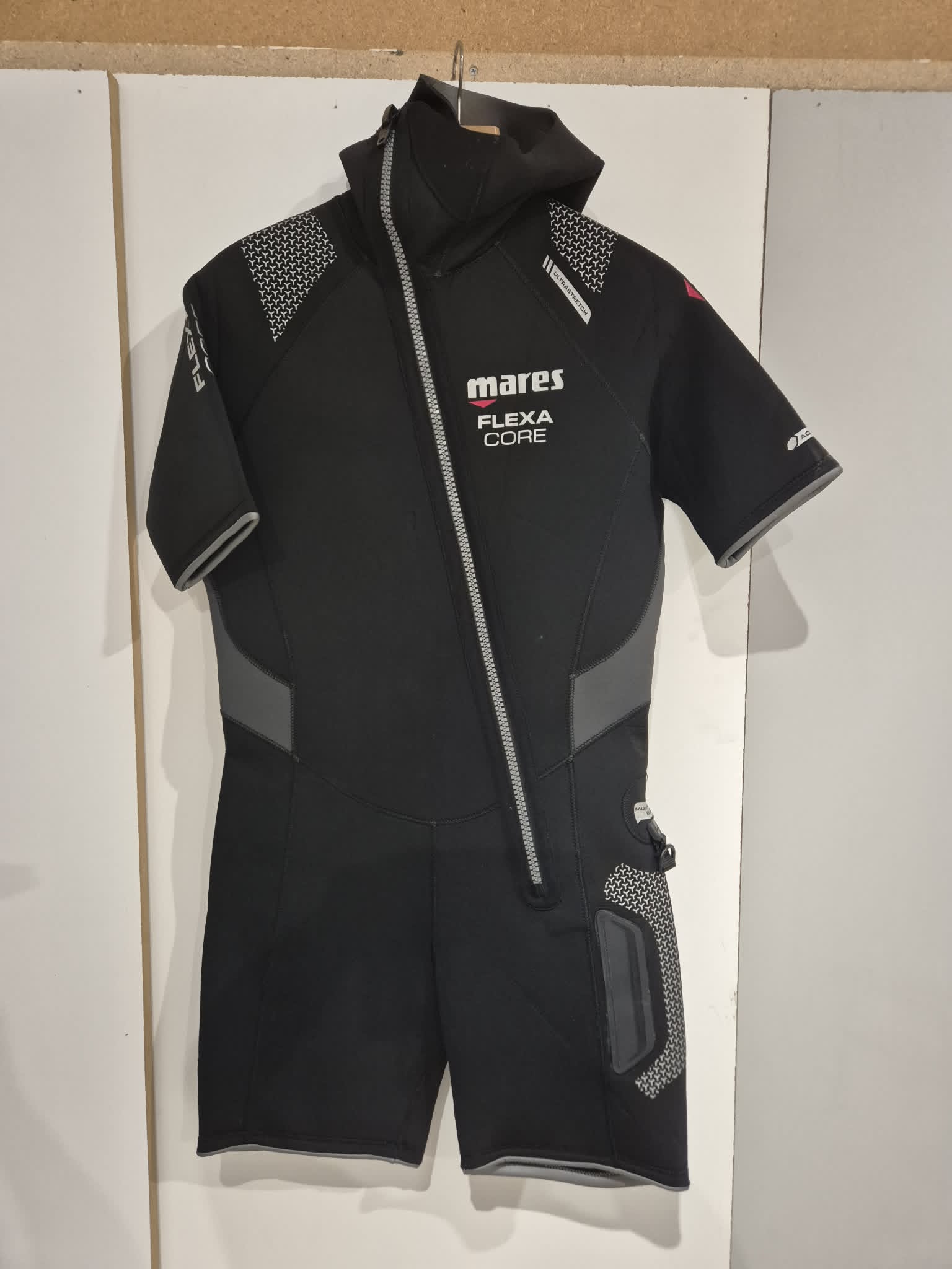 Mares FLEXA CORE, Storlek 6 (Ca XL (ca 187cm))