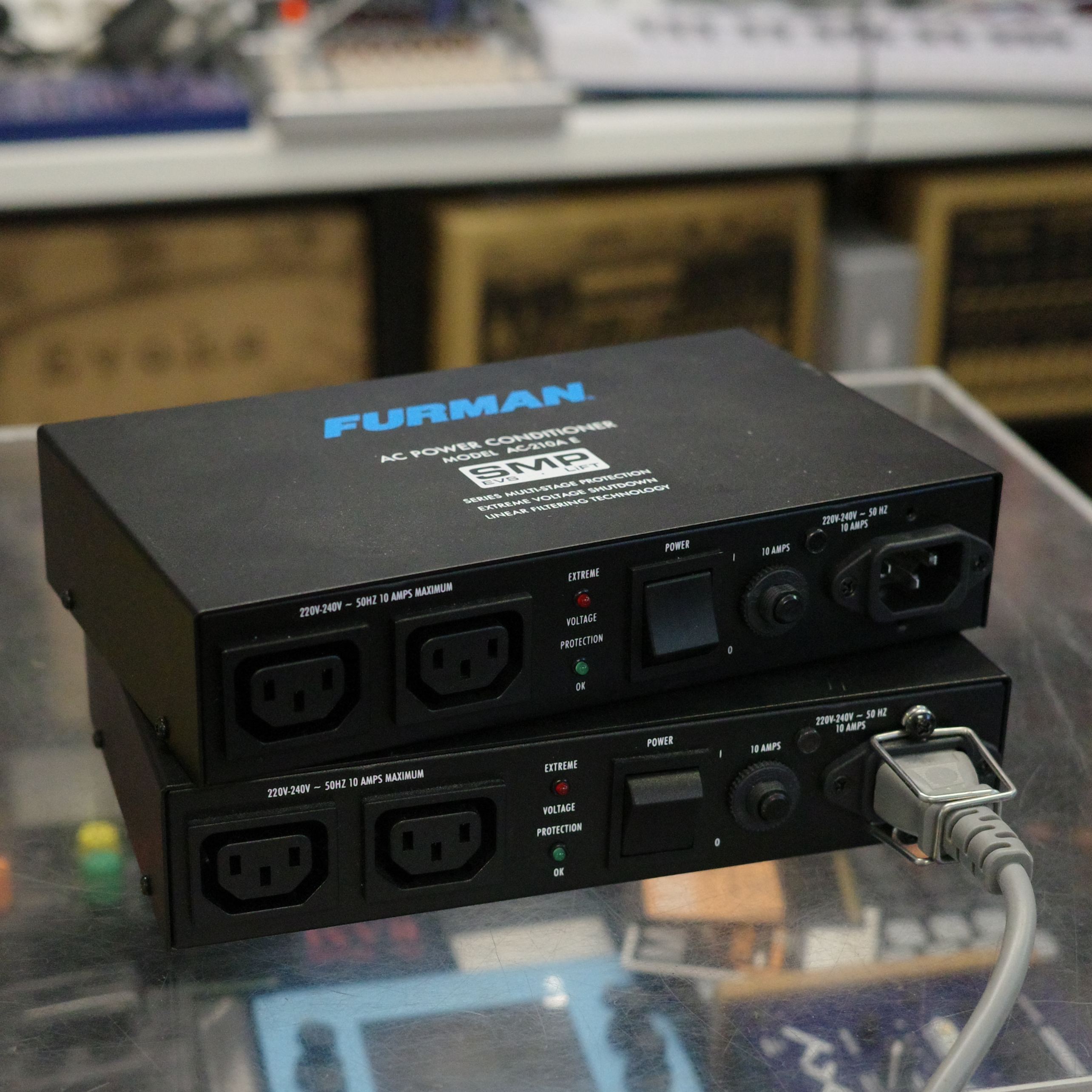 FURMAN AC-210A E, beg