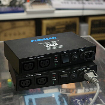 FURMAN AC-210A E, used