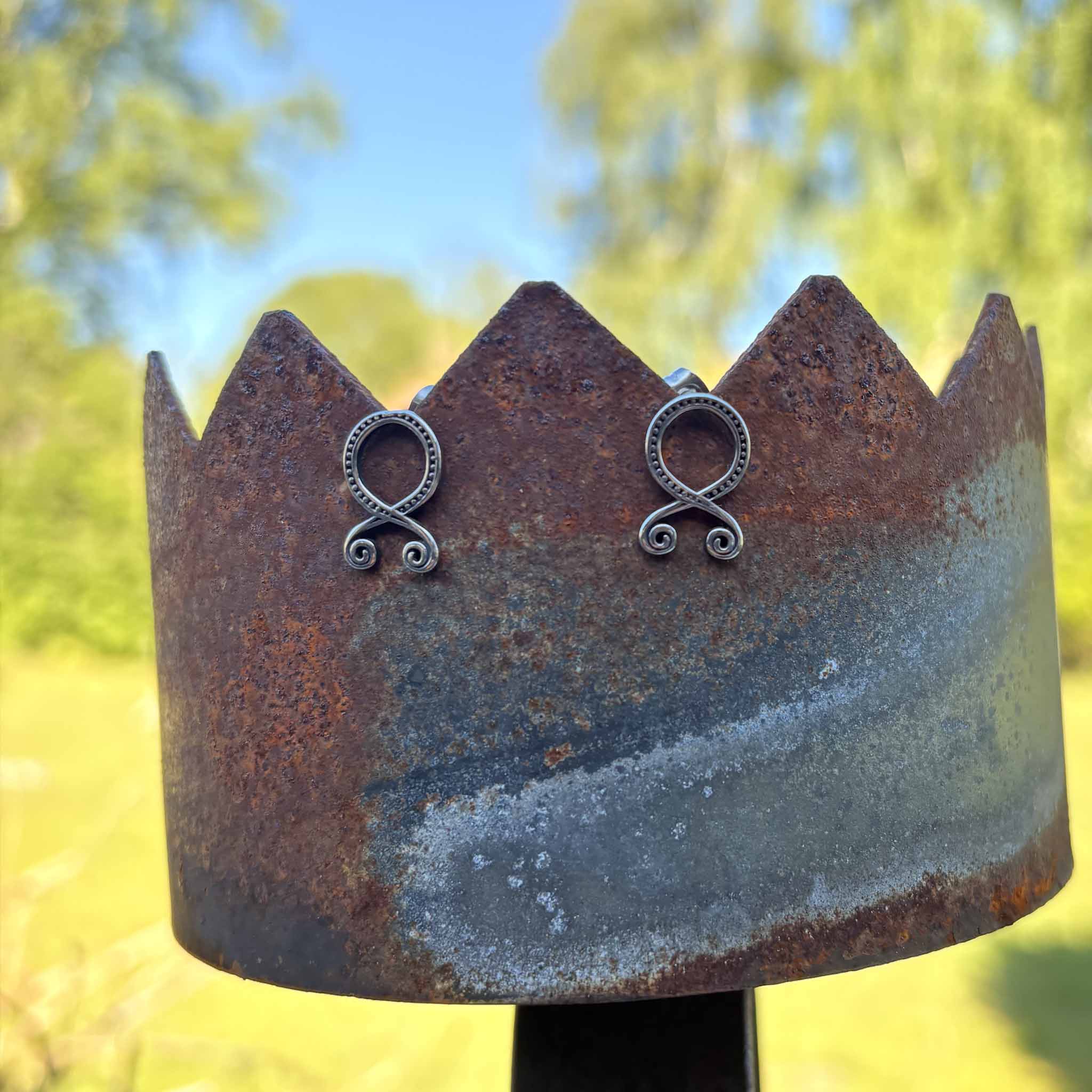 Stud örhängen nordisk mytologi