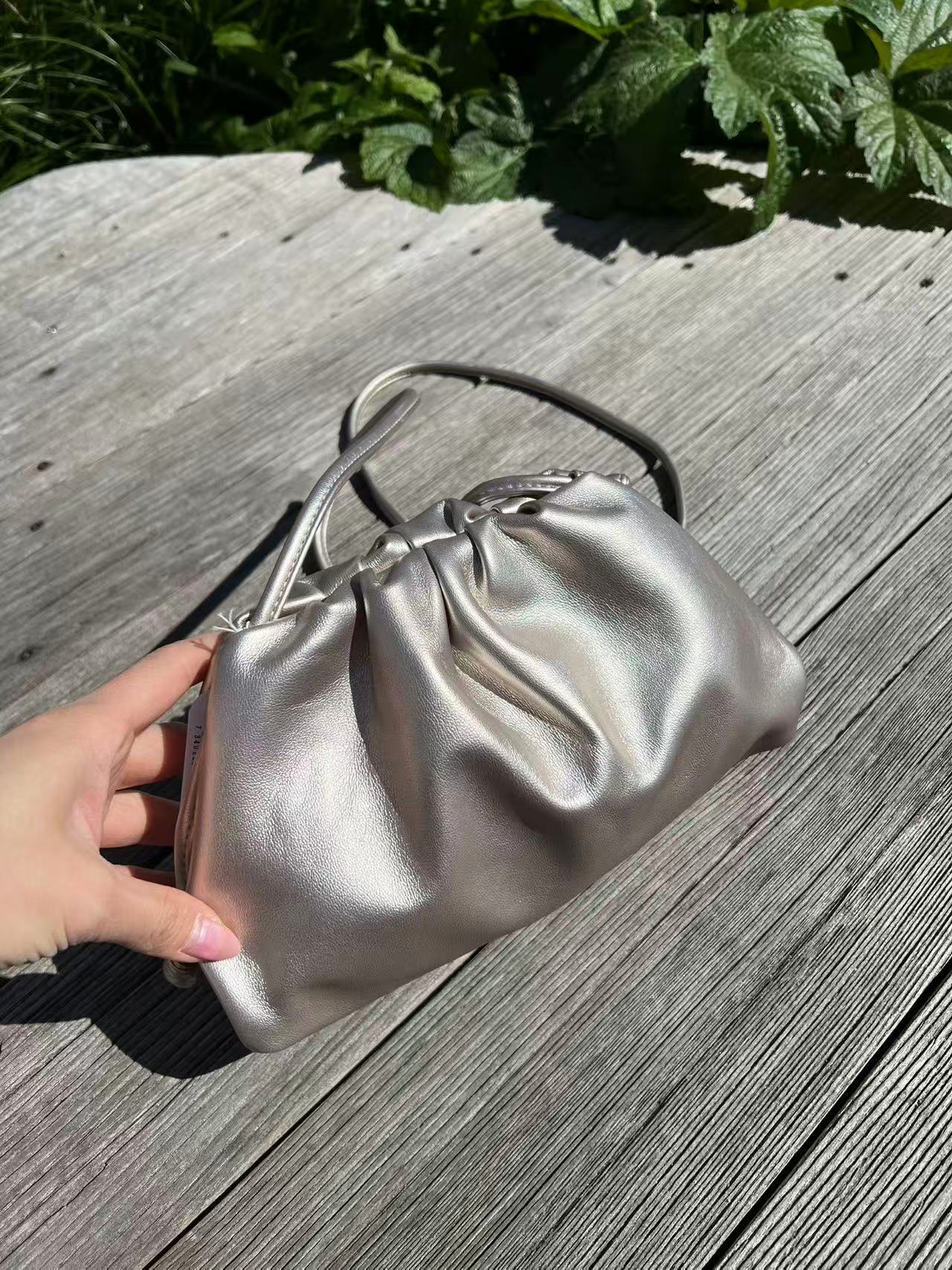 BOW19 Dumpling Bag Shimmer - 3