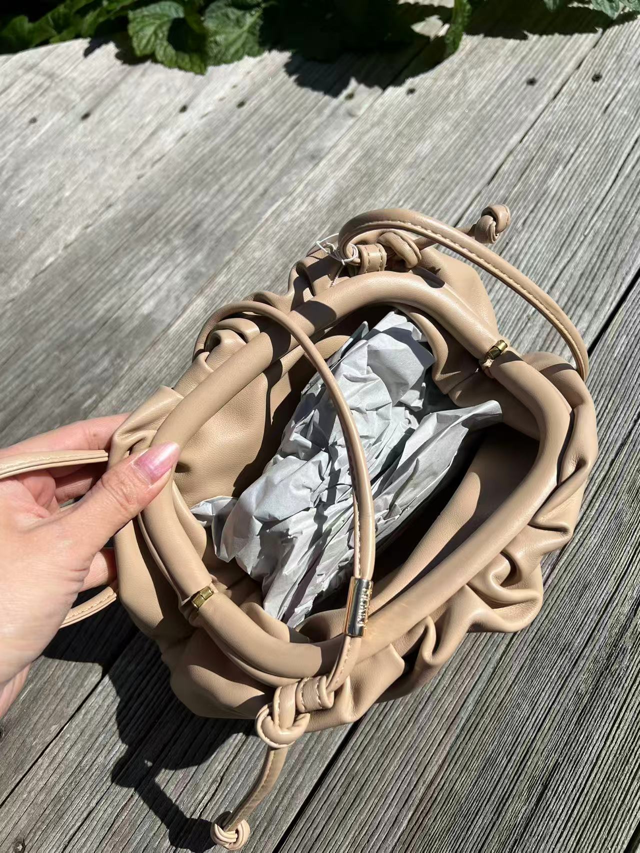 BOW19 Dumpling Bag Beige - 3