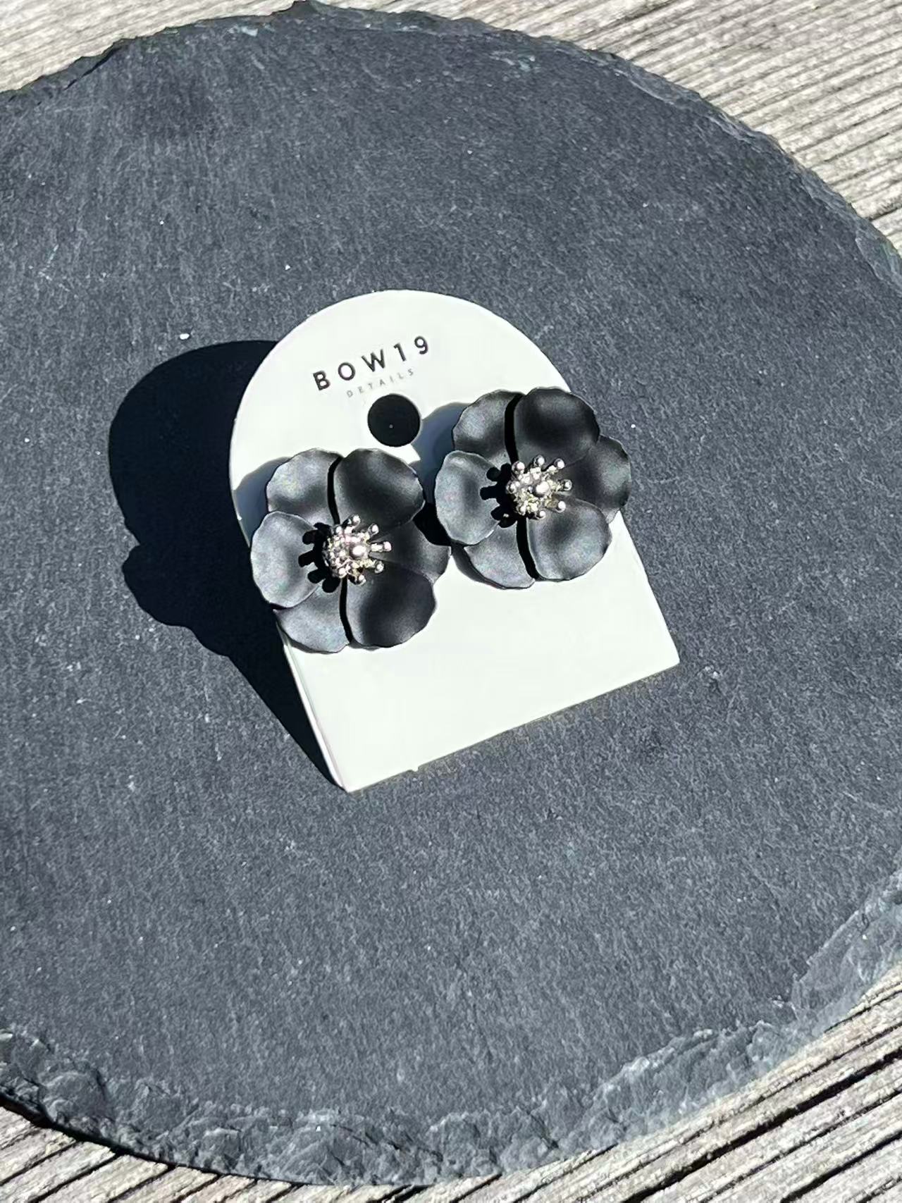 BOW19 Flower Small Earrings B/S