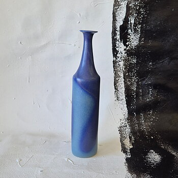 vintage VAS blå toner, Kjell Andersson för Gabriel keramik,  h 28,8 cm 