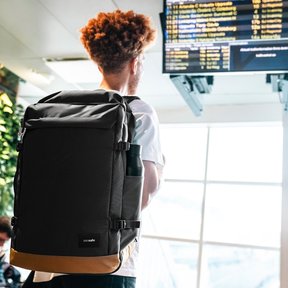 Stöldsäker reseryggsäck - PACSAFE GO 44L anti-theft carry on backpack black - 12