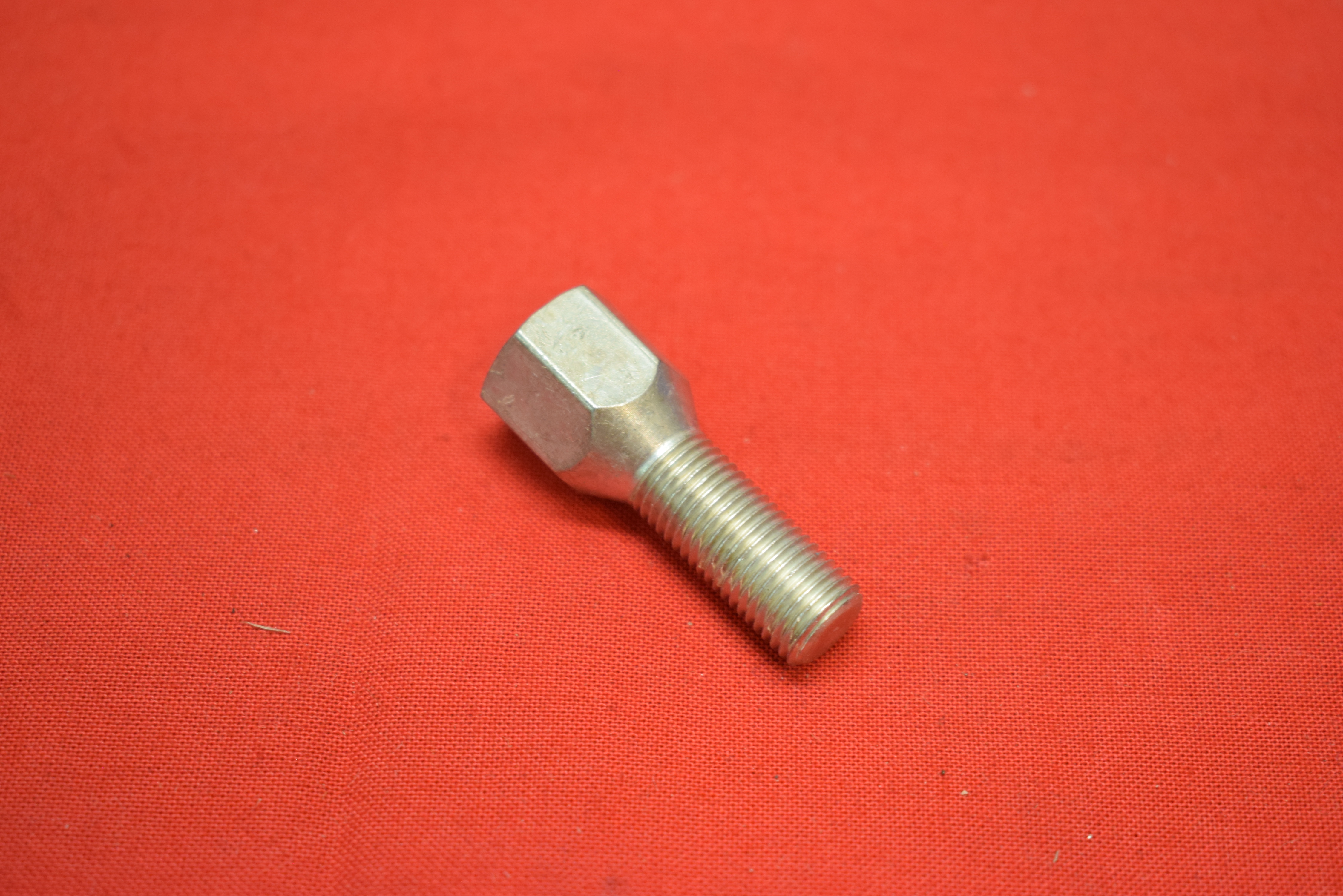 Bult till broms trumma 3/8"-24 Chief 1936-45 CAD