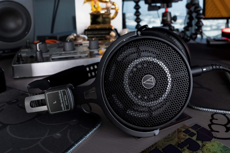 Audio-Technica ATH-R50x professionella öppna referenshörlurar - 4