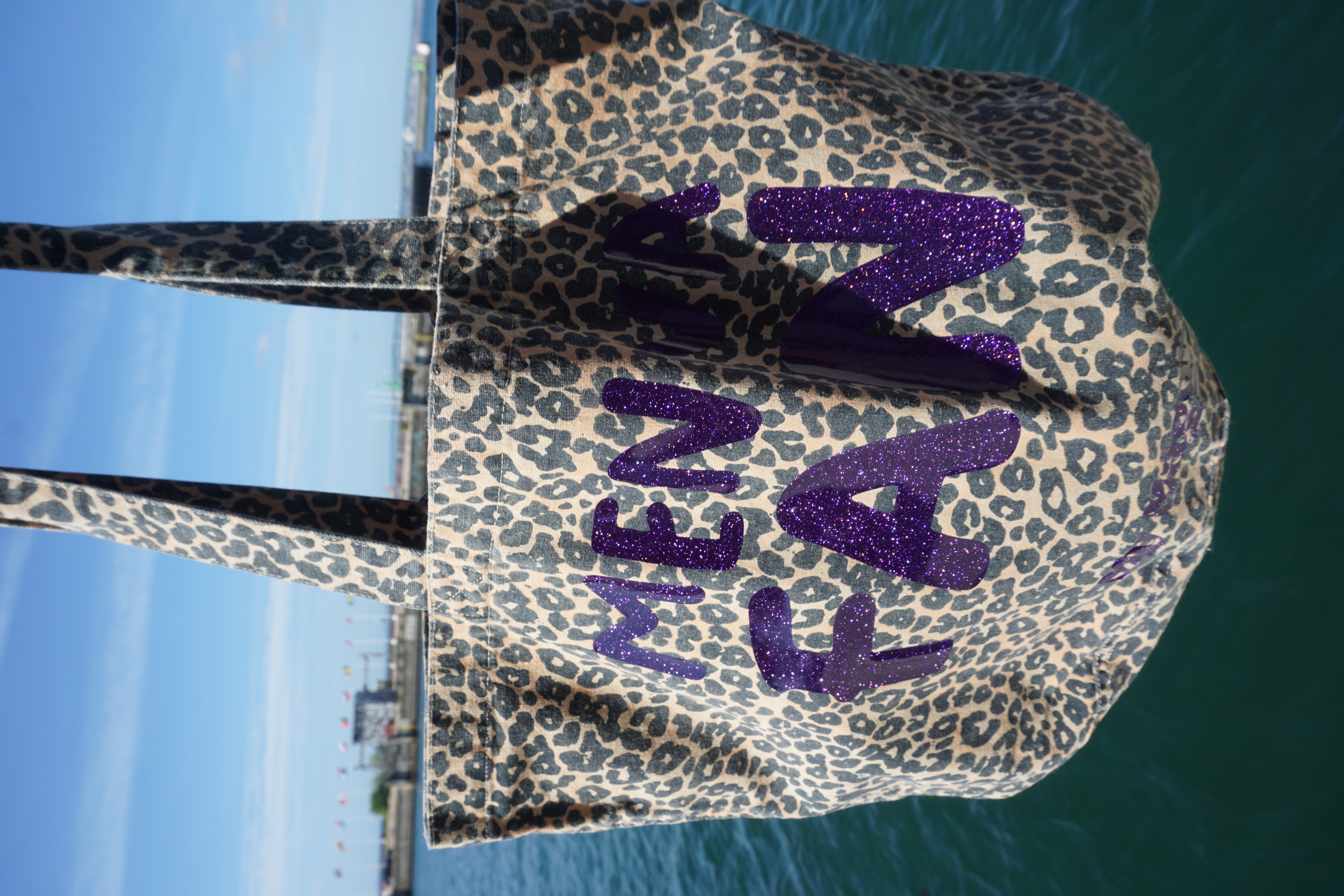Tote bag leopard with smooth purple glitter