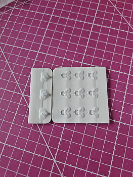 Seamless Hook & Eye 3x3 -  White 