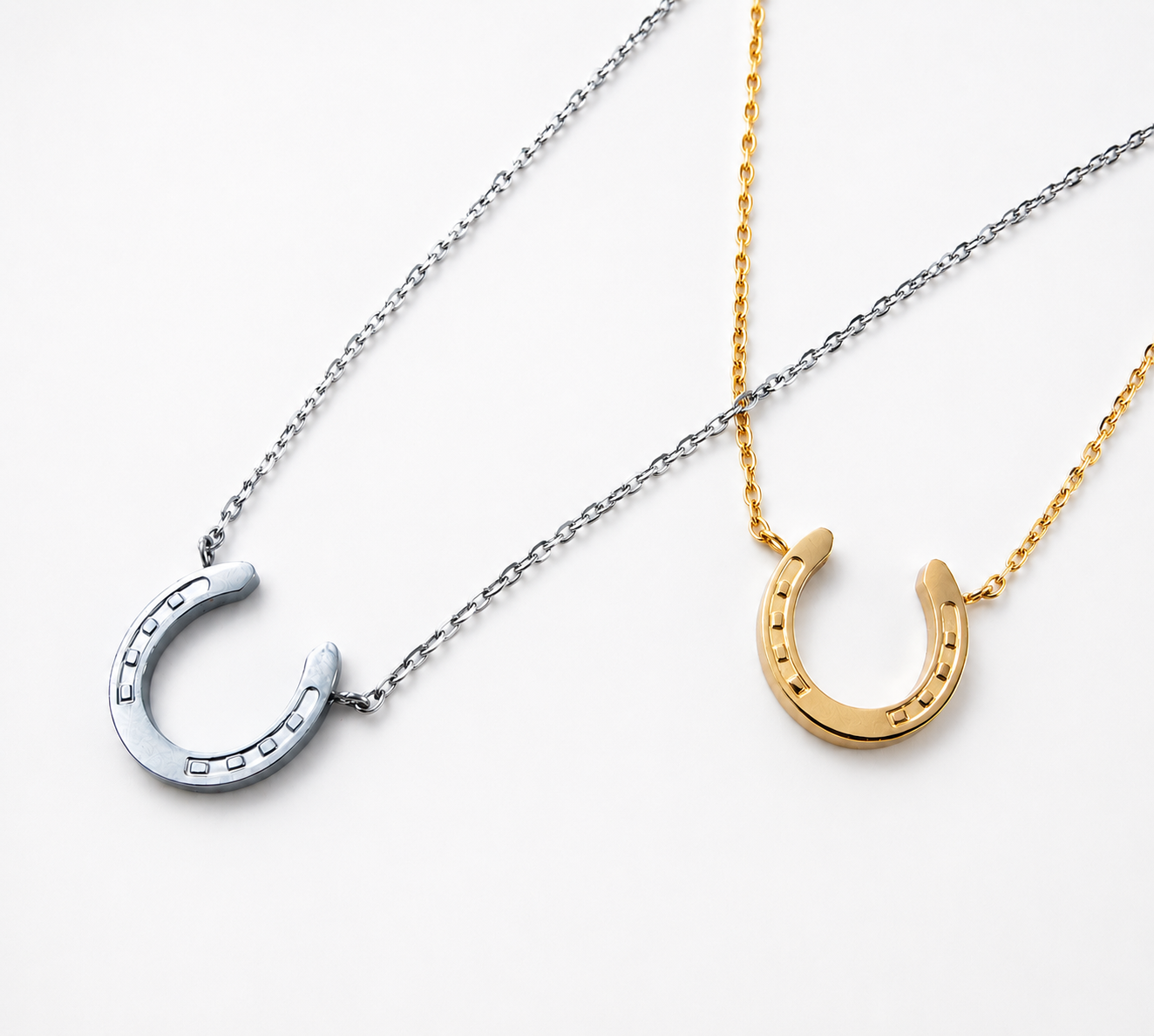 Horseshoe Necklace Gold - 3