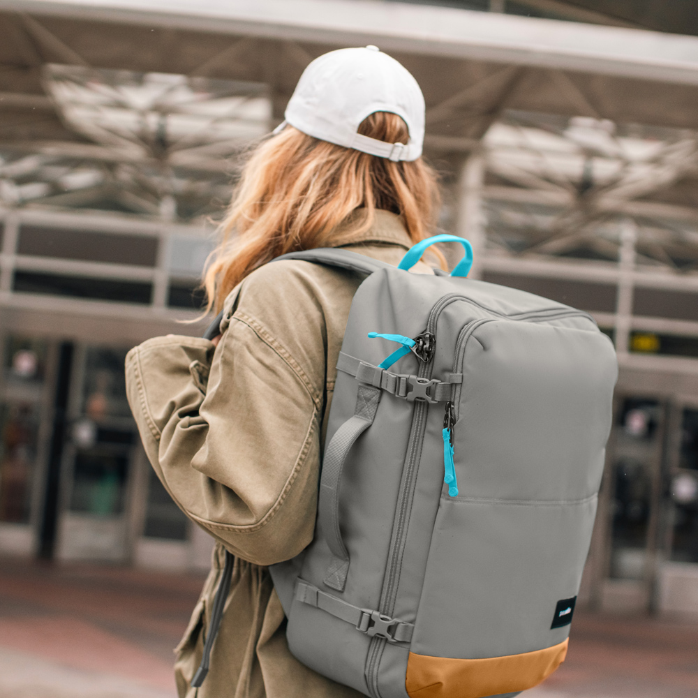 Stöldsäker reseryggsäck - PACSAFE GO 34L anti-theft carry on backpack Stone - 10