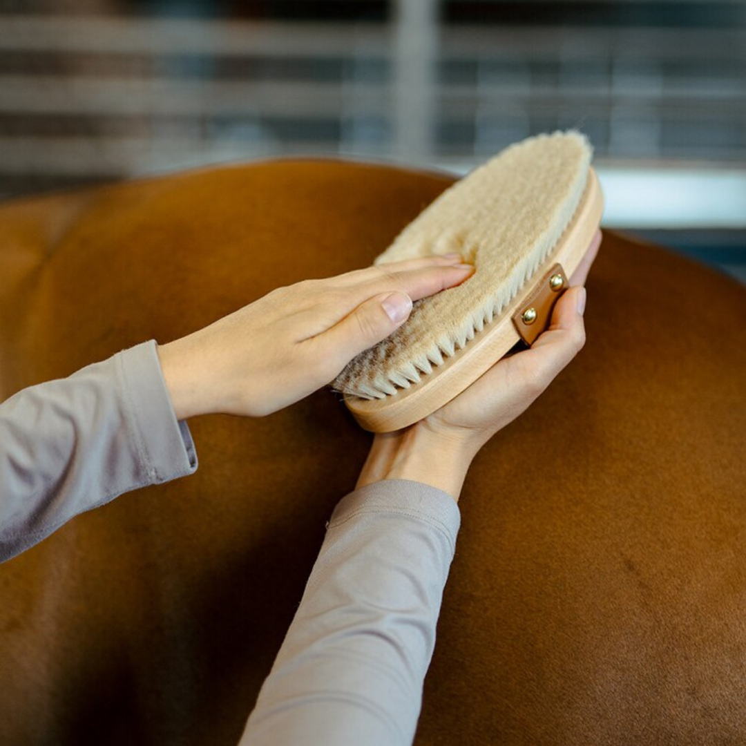 BORSTIQ GOAT HAIR BRUSH WITH LEATHER STRAP L - 5
