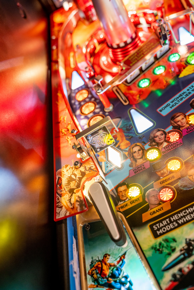 James Bond PRO - Stern Pinball  - Contact for availability - 4