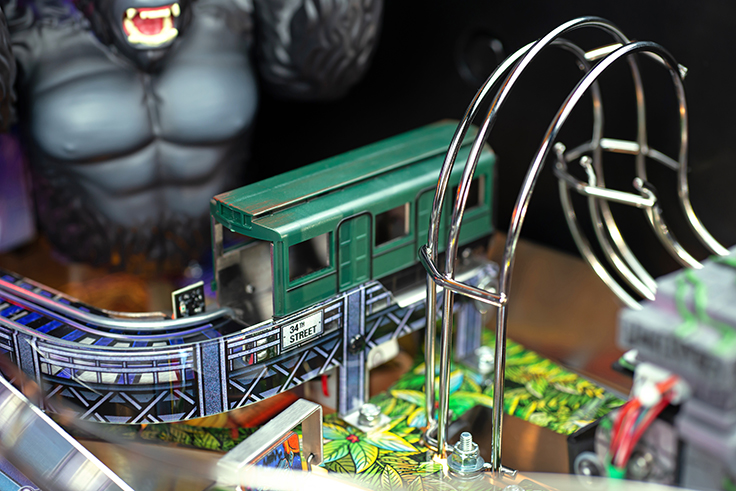 King Kong Premium - Stern Pinball  - Available in July - 11