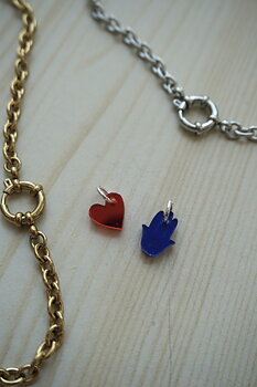 Mini pendant mirror red heart
