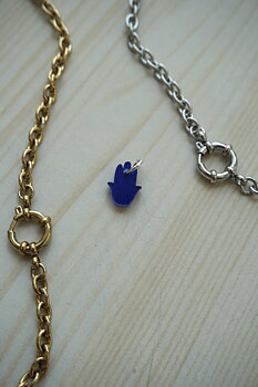 Mini pendant blue hamsa