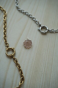 Mini berlock spegelrosé snäckskal