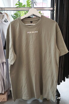 Oversized boyfriend tshirt ”men va fan” khaki