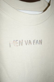Oversized boyfriend tshirt ”men va fan” beige