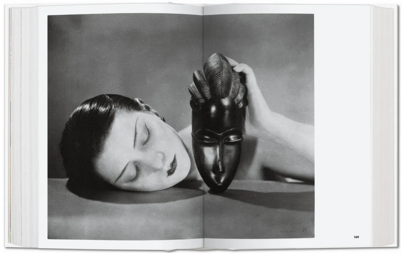 Photo Icons: 50 Landmark Photos and Their Stories - 3