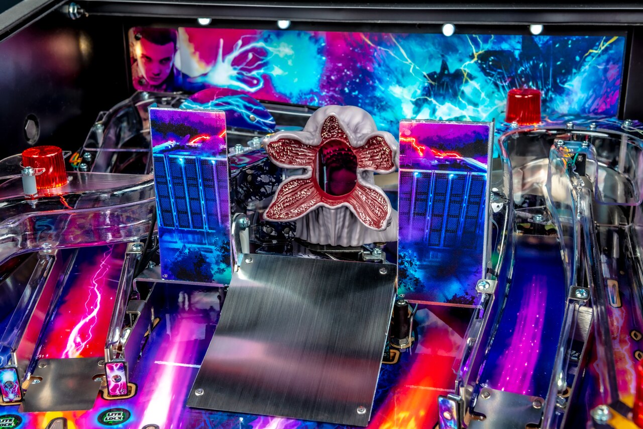Stranger Things PRO - Stern Pinball  - Available in July - 4