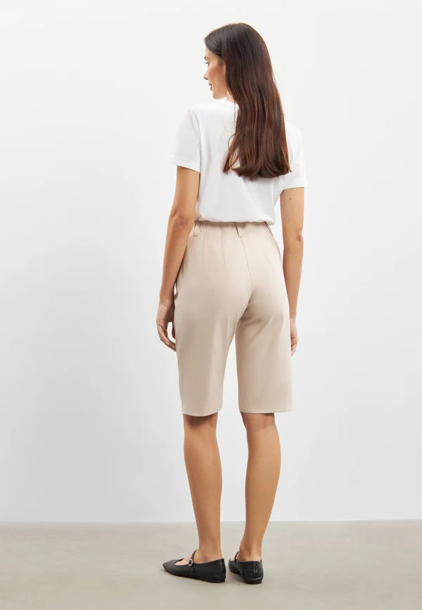 Kelly Regular Shorts - Grey Sand - LauRie