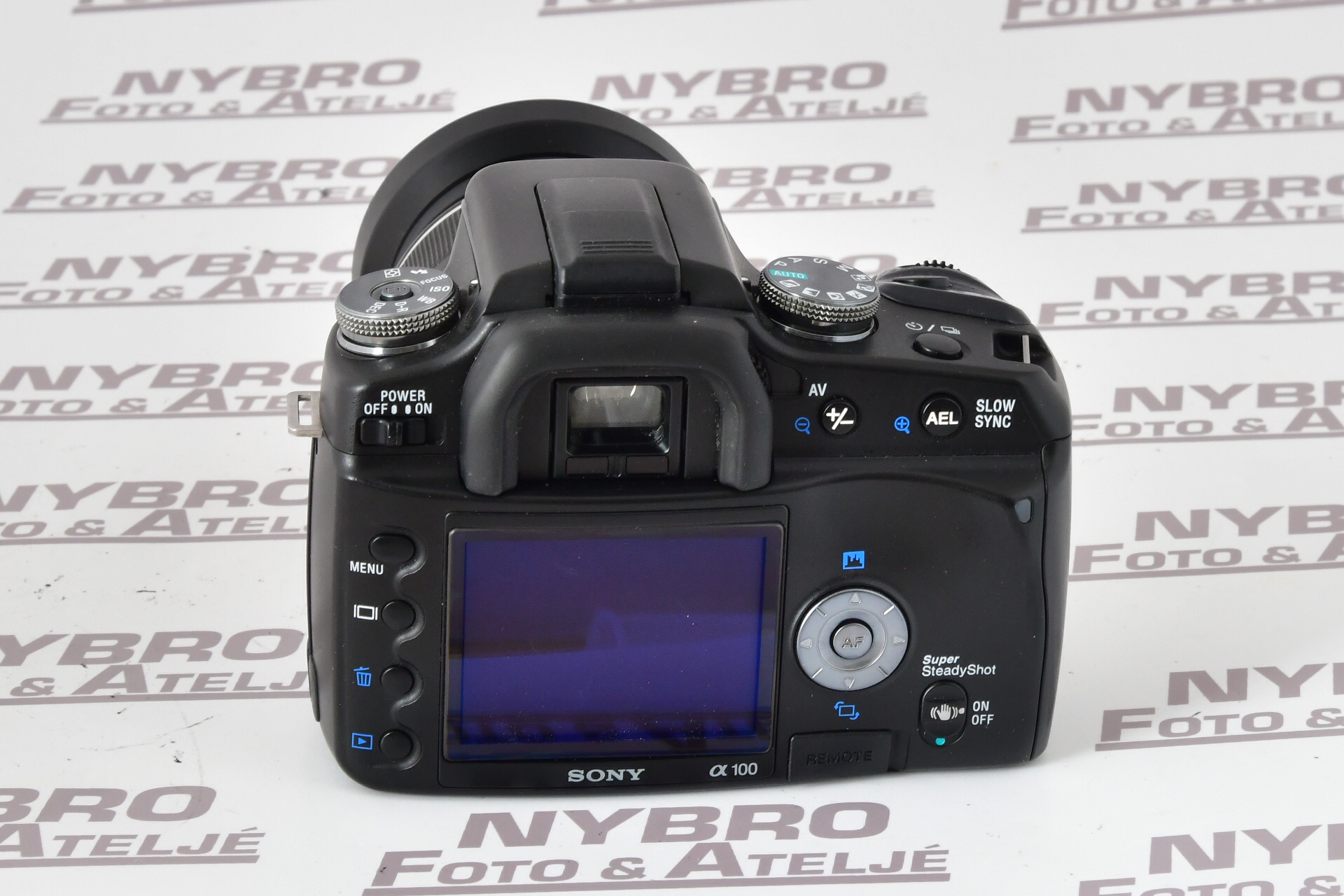 Sony A100 + 18-55/3,5-5,6 SAM - 2