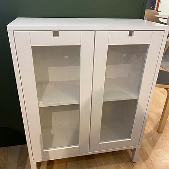 Falsterbo Vitrinskåp/skåp H90 cm - Designfynd/disply Item* -MAVIS 