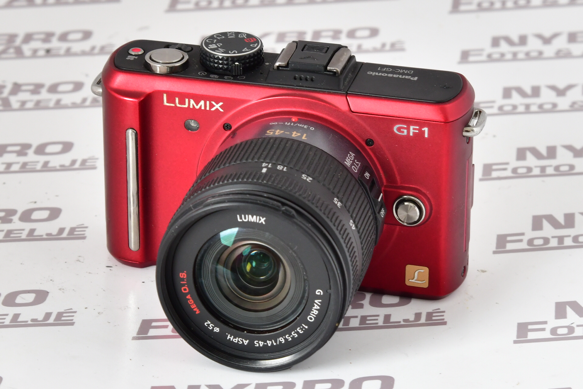 Panasonic Lumix DMC-GF1 + 14-45/3,5-5,6