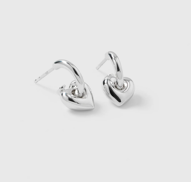 La La Love Feta Hjärtörhängen Silver